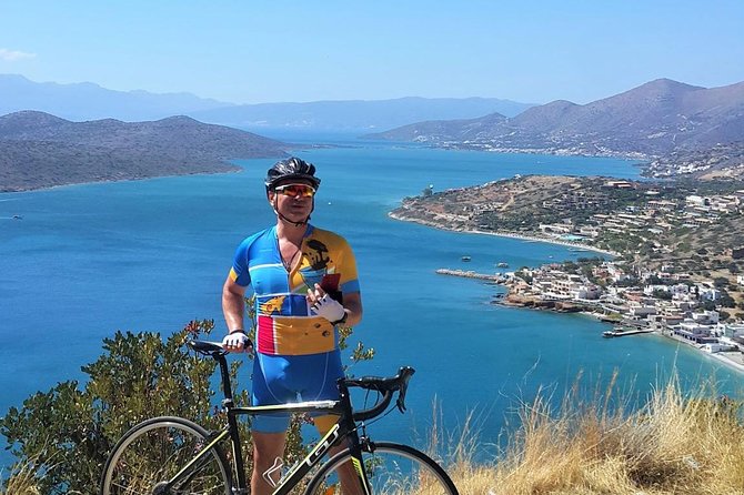 Rent a Bike in Ammoudara, Heraklion - The 20-minute stop at Status MLB Travel Agency
