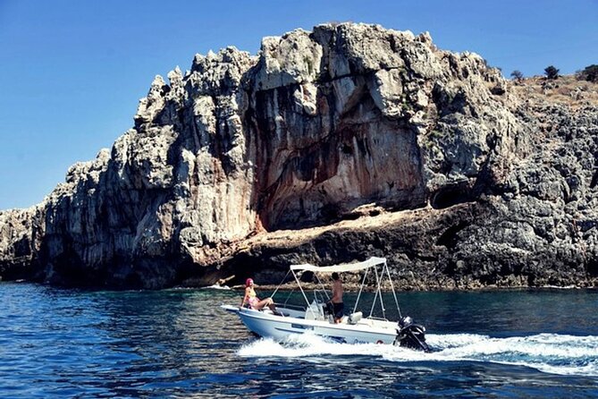 Rent a Boat for a Day in Kalives,Chania - What the boat is like for five people