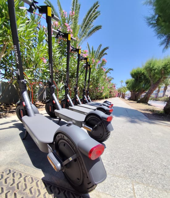 Rethymno: e-Scooter tour on the old and new town - Who will enjoy this ride most