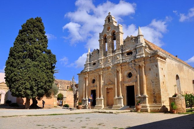 Rethymno Inland - Rethymno Old Town: Venetian lanes and modern cafe life
