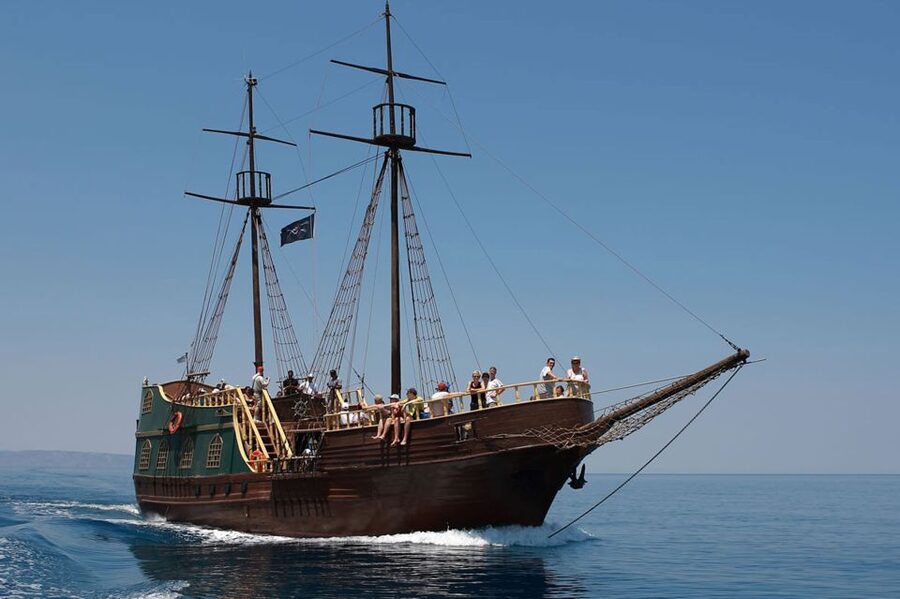 Rethymno: Pirate Boat Cruise with Swimming Stops - Kefalas caves and the Venetian harbor