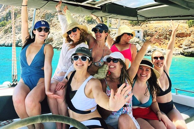 Rethymno: Private Catamaran Cruise with Lunch and Drinks - Should you book the Rethymno catamaran cruise?