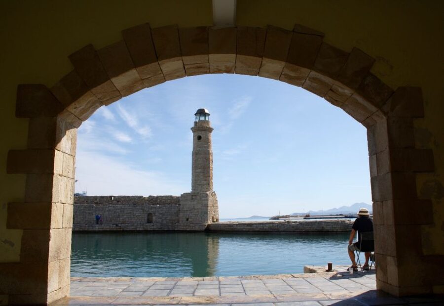 Rethymno: Private Old Town Highlights Tour with Street Food - Why the private format matters