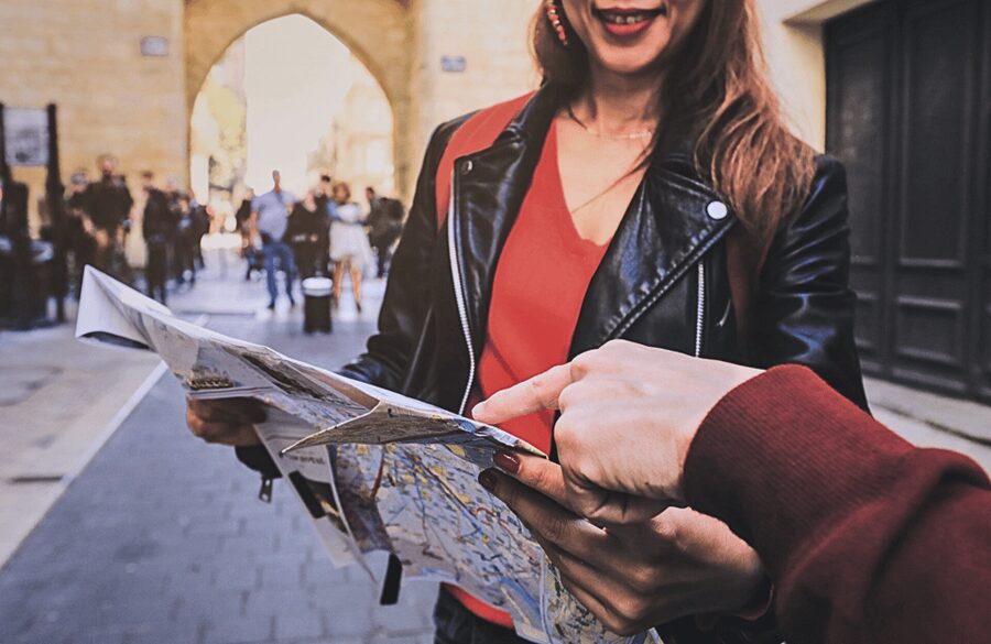 Rethymno Scavenger Hunt: Pirates, Food, Alcohol & Treasures - Two teams, one friendly competition