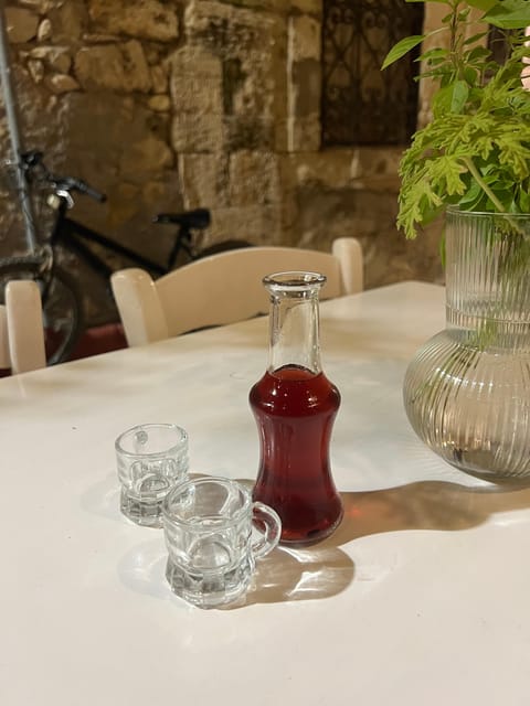 Rethymno Scavenger Hunt: Pirates, Food, Alcohol & Treasures - Meeting point, walking demands, and what to bring