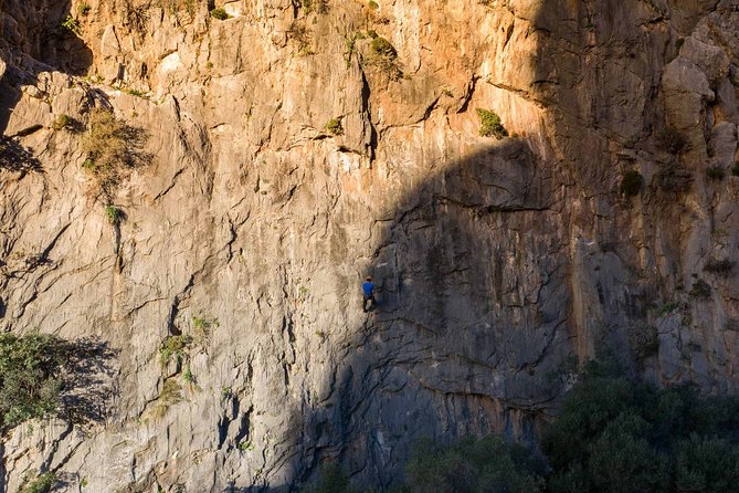 Rock Climbing Course - Why the eight-person limit matters