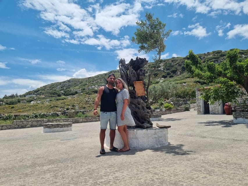 Safari: Juhtas mount,raki and wine distillery,explore crete - From resort pickup to rural Crete