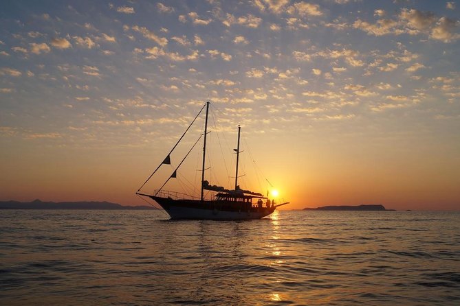 Sailing Trips with Cretan Sailing - First stop at St. George Bay