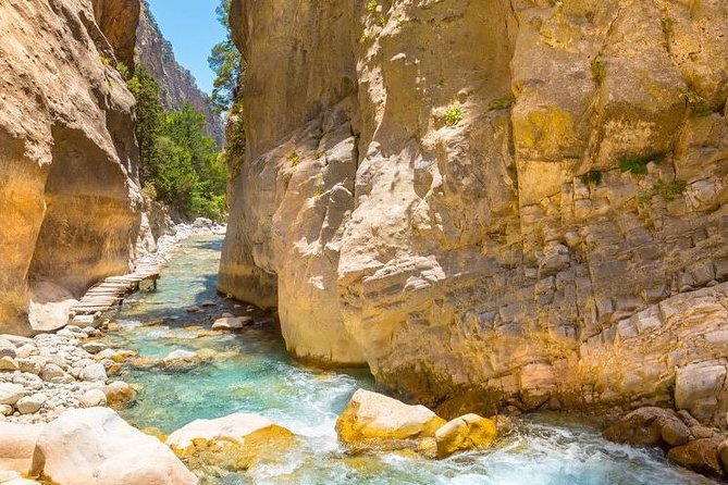 Samaria the Lazy Way, from Chania - Ksyloskalo: a high view of the gorge