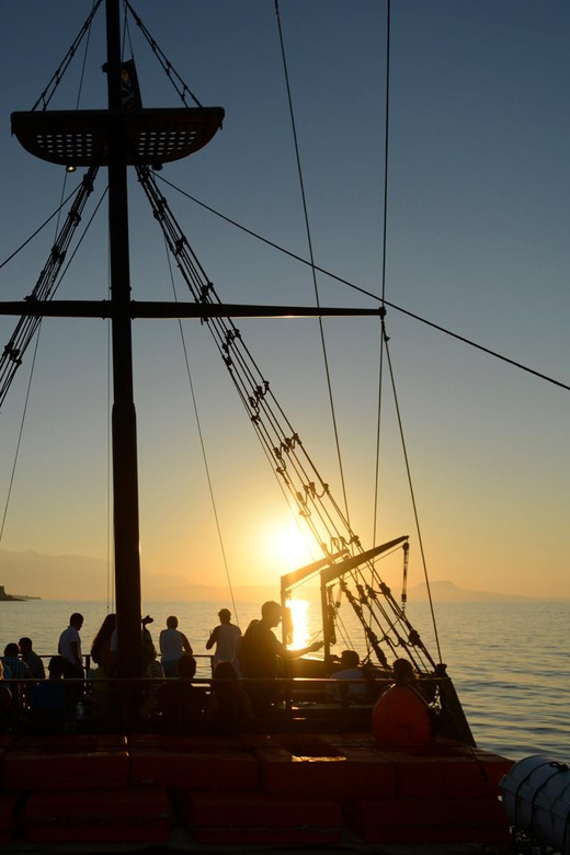 Sunset cruise at St. George Bay from Hersonissos port - What happens during the 2.5 hours
