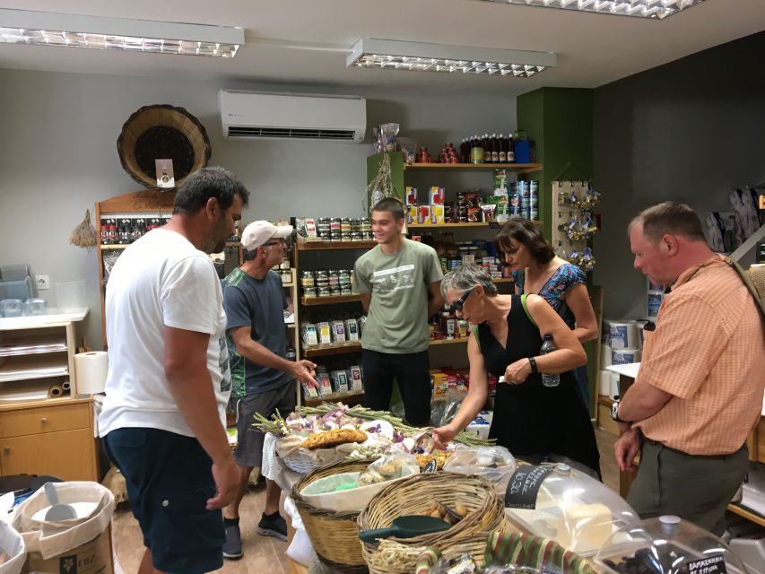 Tastings of Heraklion city - sightseeing walking tour - What the private guide adds
