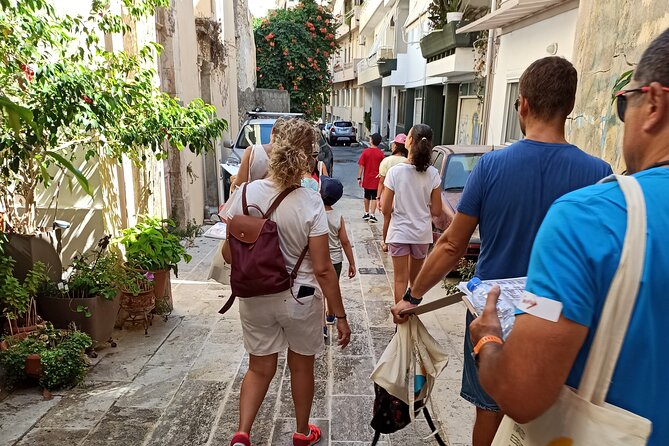 The Hunt of the Olympian Gods, scavenger hunt for families, prive - Zeus turns Heraklion into a family puzzle