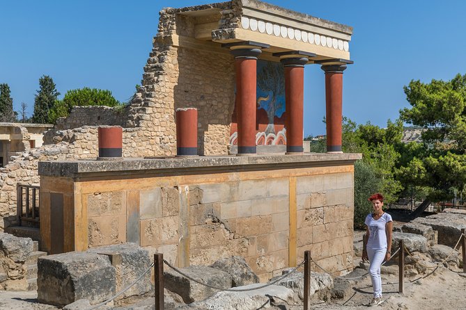 The Palace of Knossos with Skip-the-Line Ticket - Why Knossos makes more sense with a guide