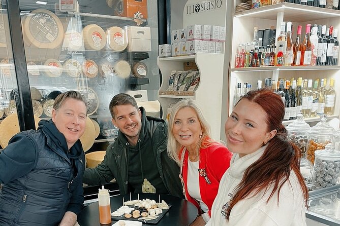 Walking “Food tasting tour” in the town of Chania - A food tour led by local connections