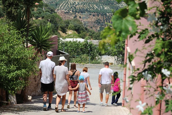 "YAMAS" - Winery tour &wine tasting - What the $36.20 price really buys